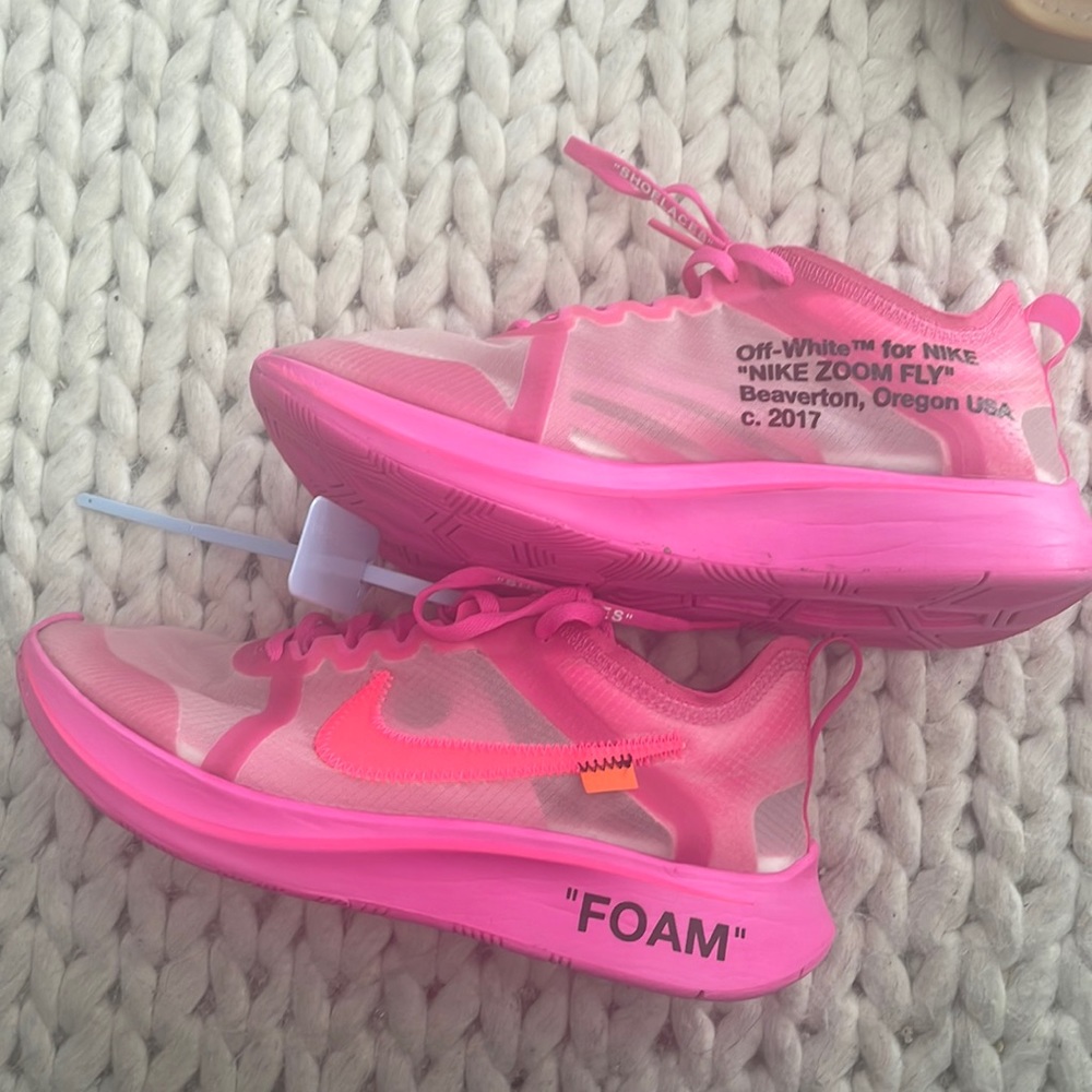 Nike x Off White Zoom Fly 7